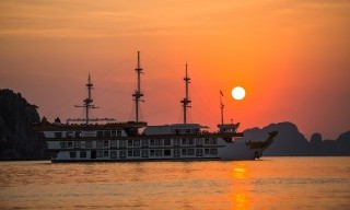 Indochina Junk - Dragon Legend Cruise (HANOI)
